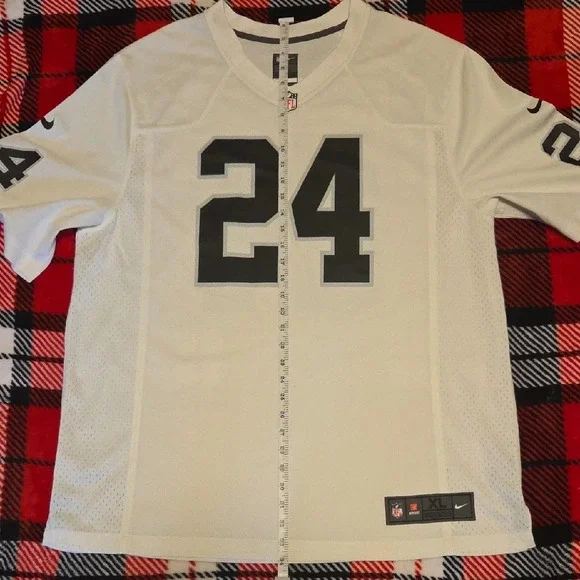 Nike Men's White Jersey with Black Details - Picture 4 of 5
